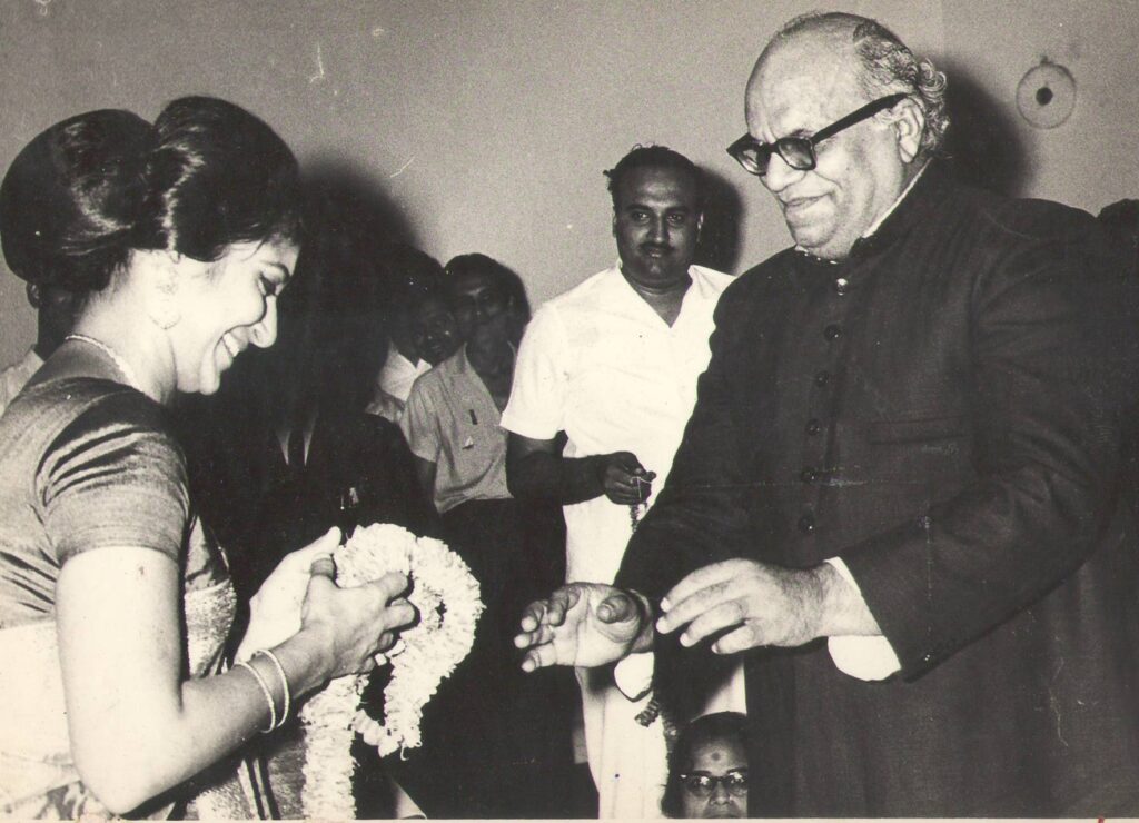 Bombay Seminar by Acharya Brihaspati Ji